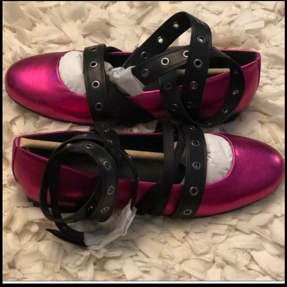 Brand New! Kenneth Cole New York Metallic Flats - Picture 6 of 6